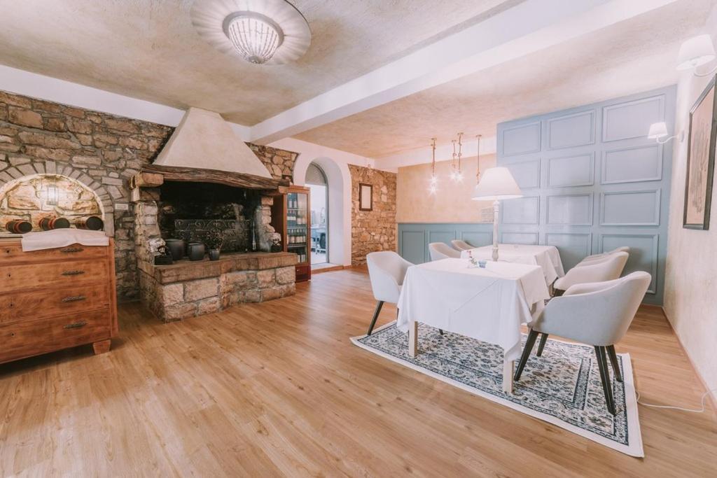 Bed And Breakfast Kolo Adults Only Bužinija 외부 사진